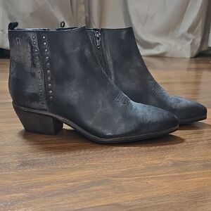ROAN Aggie Distressed Ankle Boots
